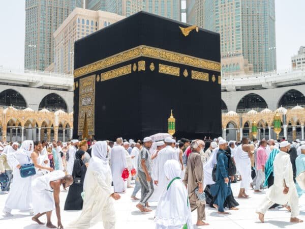 How to perform Umrah For Ladies – Detailed Step By Step Guide